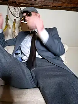 Snapshot of eddouxxx78 chatting on 09.27.25 eddouxxx78 online show from 09.27.25