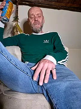 Snapshot of eddouxxx78 chatting on 11.04.25 eddouxxx78 online show from 11.04.25