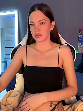 Snapshot of julia_fly chatting on 10.08.25 julia fly online show from 10.08.25