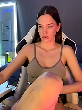 Snapshot of julia_fly chatting on 12.04.25 julia fly online show from 12.04.25