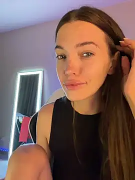 julia fly online show from 06.06.26