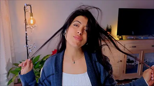 Snapshot of anabelcurvy chatting on 12.05.24 anabelcurvy online show from 12.05.24