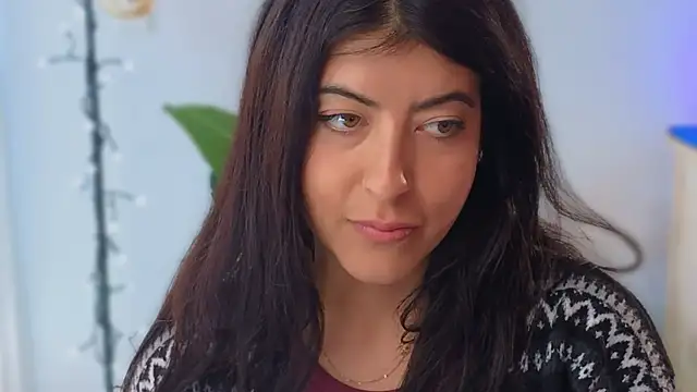 Snapshot of anabelcurvy chatting on 12.19.24 anabelcurvy online show from 12.19.24