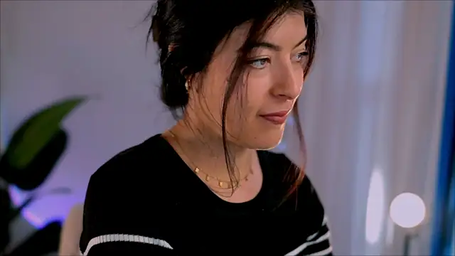 Snapshot of anabelcurvy chatting on 01.02.25 anabelcurvy online show from 01.02.25