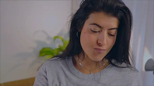 Snapshot of anabelcurvy chatting on 01.25.25 anabelcurvy online show from 01.25.25