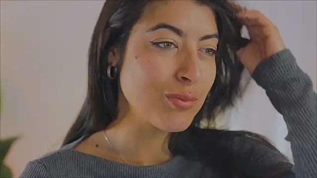 Snapshot of anabelcurvy chatting on 02.04.25 anabelcurvy online show from 02.04.25