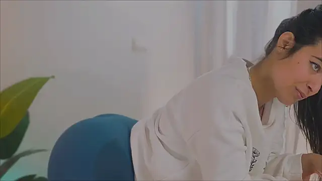 Snapshot of anabelcurvy chatting on 02.10.25 anabelcurvy online show from 02.10.25