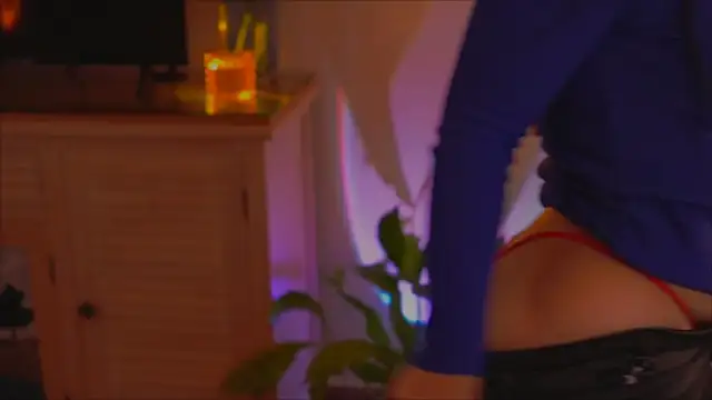 Snapshot of anabelcurvy chatting on 03.21.25 anabelcurvy online show from 03.21.25