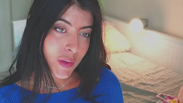 Snapshot of anabelcurvy chatting on 09.24.25 anabelcurvy online show from 09.24.25