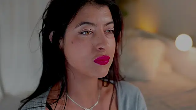 Snapshot of anabelcurvy chatting on 09.25.25 anabelcurvy online show from 09.25.25