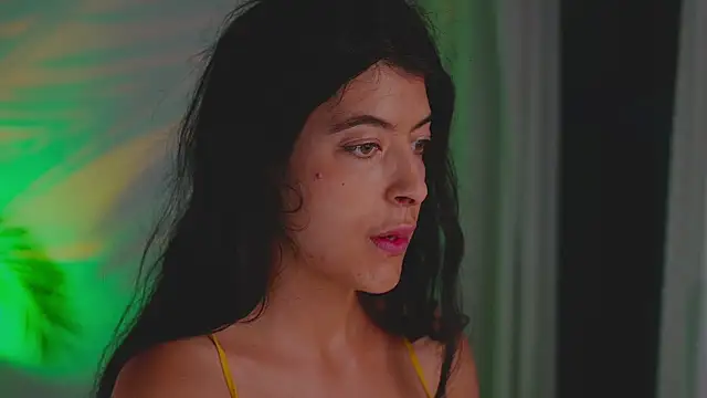 Snapshot of anabelcurvy chatting on 10.02.25 anabelcurvy online show from 10.02.25