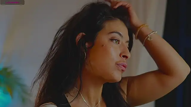 Snapshot of anabelcurvy chatting on 10.21.25 anabelcurvy online show from 10.21.25