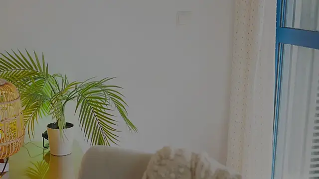 Snapshot of anabelcurvy chatting on 11.03.25 anabelcurvy online show from 11.03.25