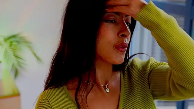 Snapshot of anabelcurvy chatting on 11.13.25 anabelcurvy online show from 11.13.25