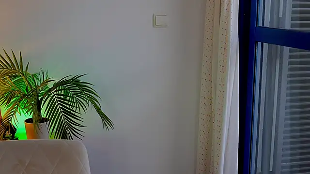 Snapshot of anabelcurvy chatting on 11.19.25 anabelcurvy online show from 11.19.25