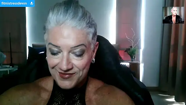 Snapshot of Devon2020 chatting on 04.02.26 Devon2020 online show from 04.02.26