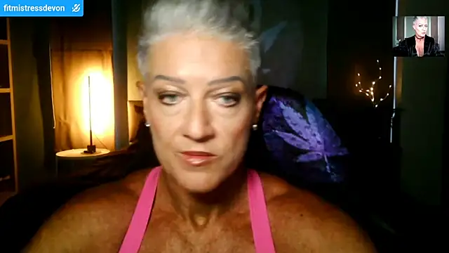 Snapshot of Devon2020 chatting on 04.16.26 Devon2020 online show from 04.16.26