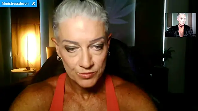 Snapshot of Devon2020 chatting on 04.19.26 Devon2020 online show from 04.19.26