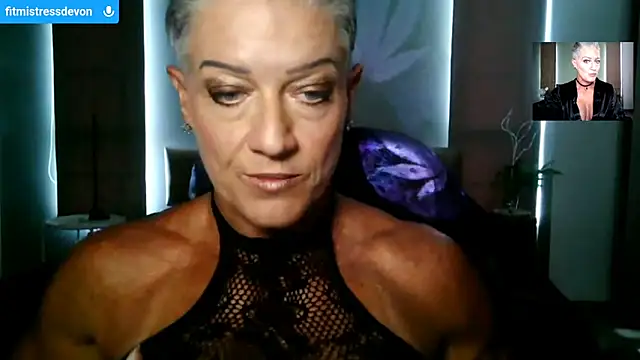 Snapshot of Devon2020 chatting on 04.24.26 Devon2020 online show from 04.24.26