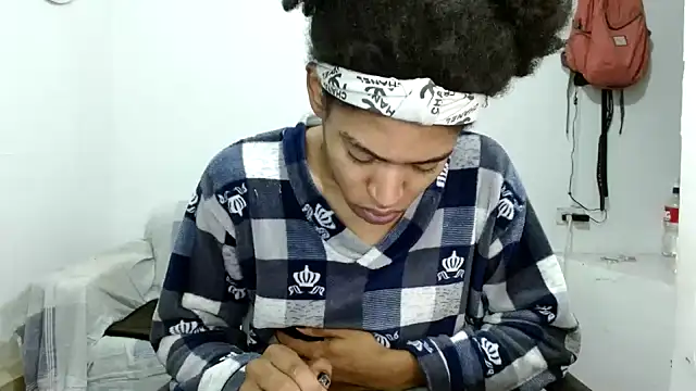 Snapshot of angelamarie1 chatting on 10.25.25 angelamarie1 online show from 10.25.25