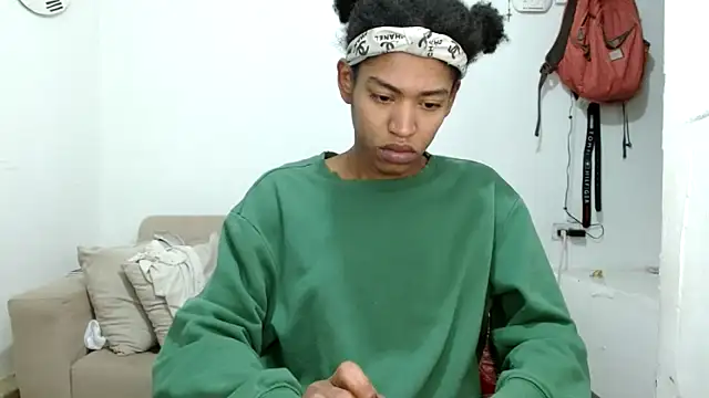 Snapshot of angelamarie1 chatting on 11.28.25 angelamarie1 online show from 11.28.25