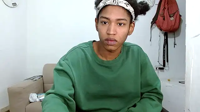 Snapshot of angelamarie1 chatting on 11.29.25 angelamarie1 online show from 11.29.25