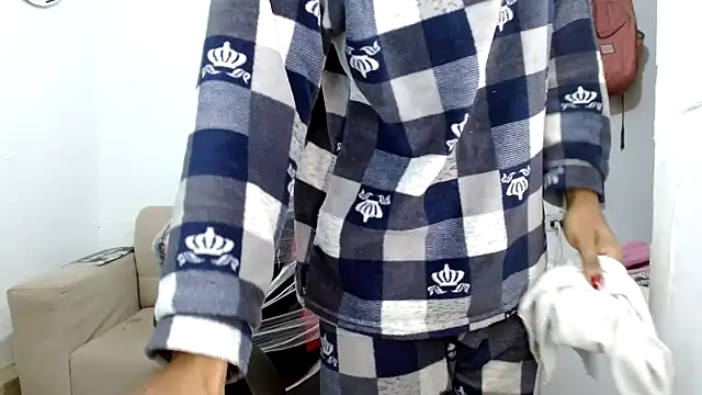 Snapshot of angelamarie1 chatting on 12.05.25 angelamarie1 online show from 12.05.25