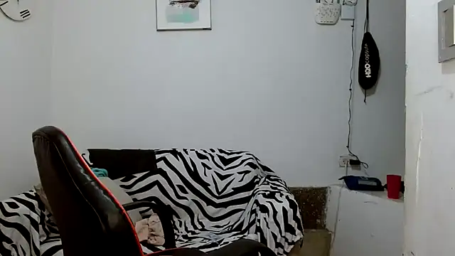 angelamarie1 online show from 04.05.26