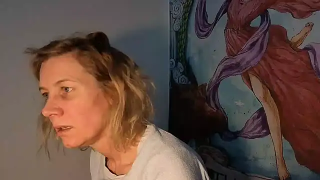 Snapshot of Lola_Belgium chatting on 05.10.26 Lola Belgium online show from 05.10.26