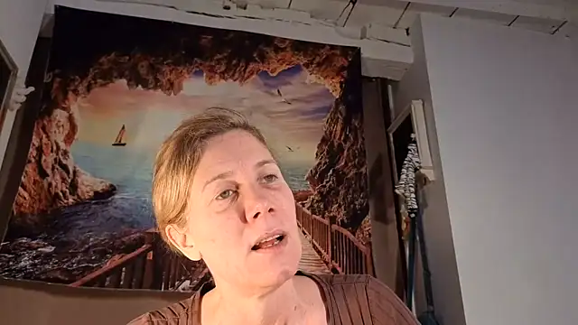 Snapshot of Lola_Belgium chatting on 05.25.26 Lola Belgium online show from 05.25.26