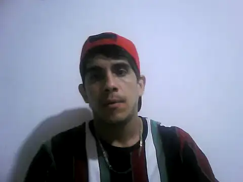 Snapshot of LarryCapija chatting on 11.09.25 LarryCapija online show from 11.09.25