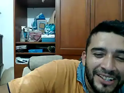 Snapshot of isearchcompany chatting on 01.18.25 isearchcompany online show from 01.18.25