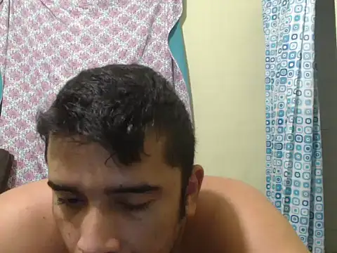 Snapshot of isearchcompany chatting on 03.21.25 isearchcompany online show from 03.21.25