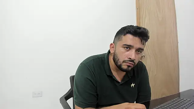 Snapshot of isearchcompany chatting on 09.13.25 isearchcompany online show from 09.13.25