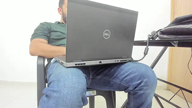 Snapshot of isearchcompany chatting on 09.26.25 isearchcompany online show from 09.26.25