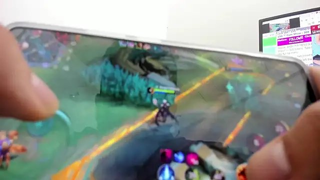 Snapshot of isearchcompany chatting on 09.29.25 isearchcompany online show from 09.29.25