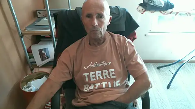 Snapshot of olibrius71 chatting on 10.07.25 olibrius71 online show from 10.07.25