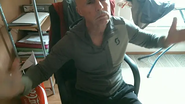 Snapshot of olibrius71 chatting on 01.10.26 olibrius71 online show from 01.10.26