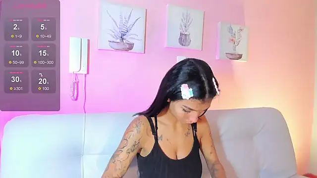 LauraAristizabal online show from 11.11.25