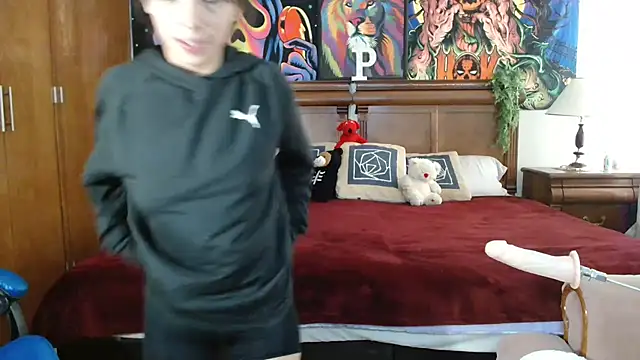 Snapshot of MINI_Petite chatting on 01.13.25 MINI Petite online show from 01.13.25