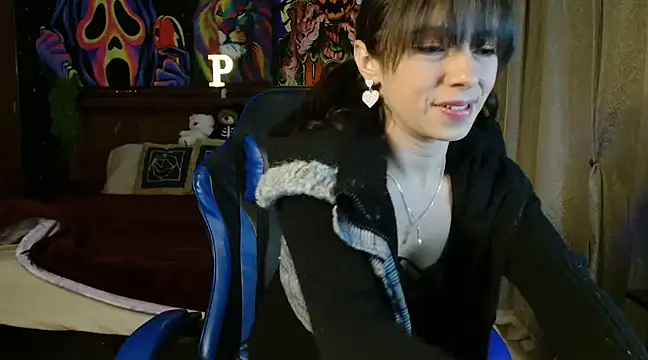 Snapshot of MINI_Petite chatting on 01.17.25 MINI Petite online show from 01.17.25