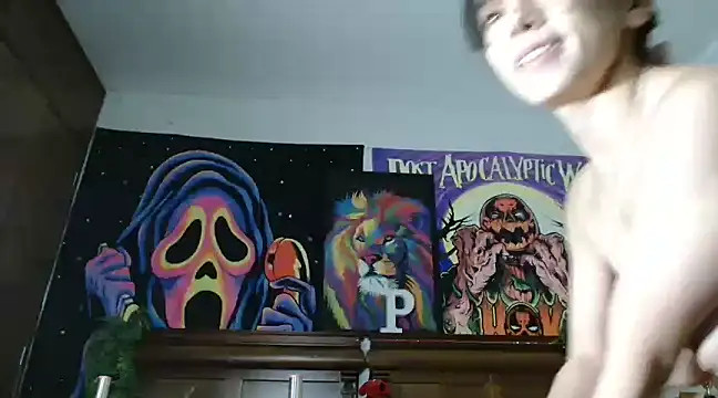 Snapshot of MINI_Petite chatting on 02.06.25 MINI Petite online show from 02.06.25