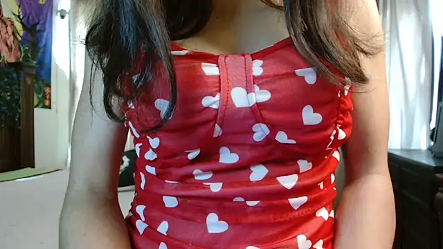 Snapshot of MINI_Petite chatting on 11.05.25 MINI Petite online show from 11.05.25