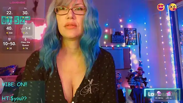 EmmaIsHere online show from 11.11.25