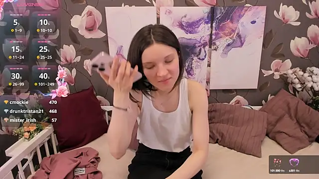 Snapshot of MelaniGrand chatting on 03.15.25 MelaniGrand online show from 03.15.25