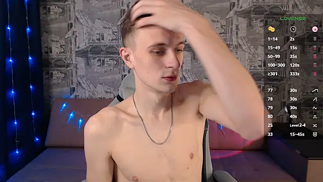 Snapshot of Oliver_Fresh chatting on 12.30.24 Oliver Fresh online show from 12.30.24