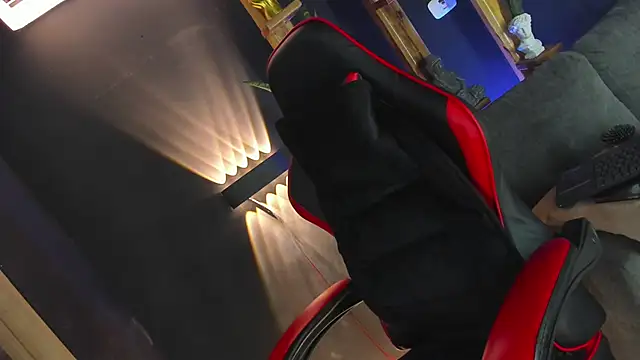 AshlyBetancurX online show from 12.24.24