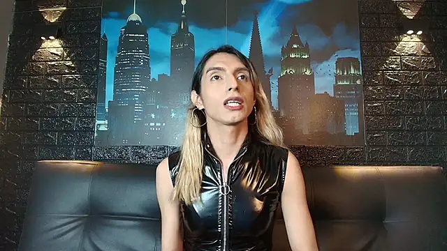 Victoria Badgal  online show from 11.13.25