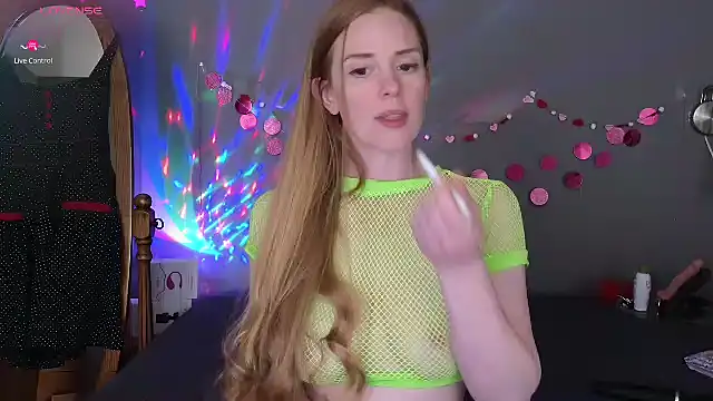 Snapshot of CharlotteDoe chatting on 01.30.25 CharlotteDoe online show from 01.30.25