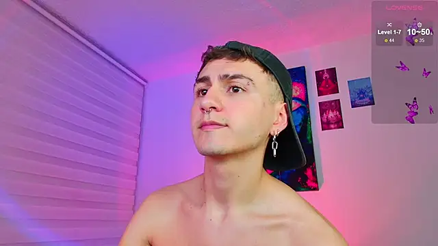 Snapshot of dimitri-bilak chatting on 01.18.26 dimitri-bilak online show from 01.18.26